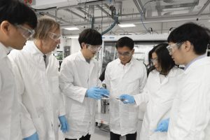 Reviewing next-generation photovoltaic technology.
